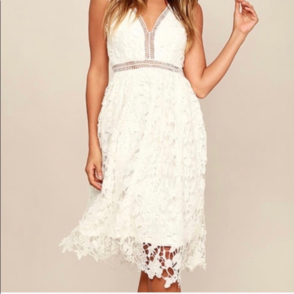 Lulu midi lace dress